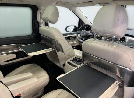 Mercedes-Benz - V-class