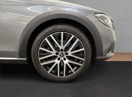 Mercedes-Benz - E-class