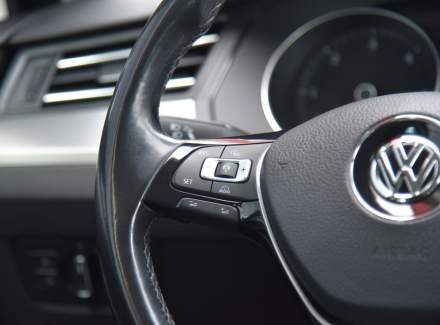 Volkswagen - Passat