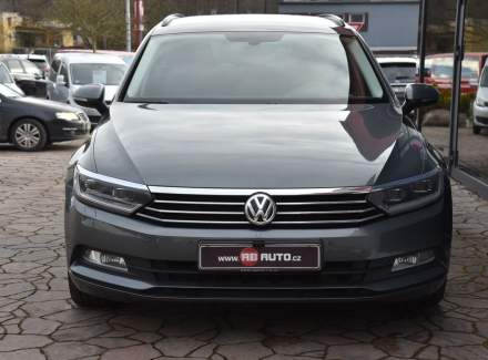 Volkswagen - Passat