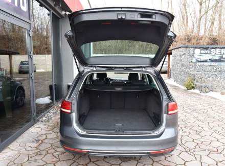 Volkswagen - Passat