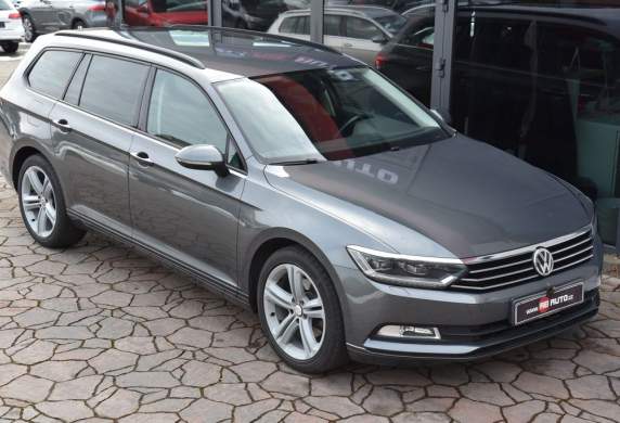 Volkswagen - Passat