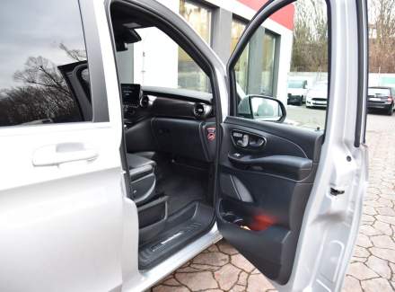 Mercedes-Benz - V-class