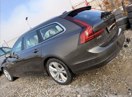 Volvo - V90