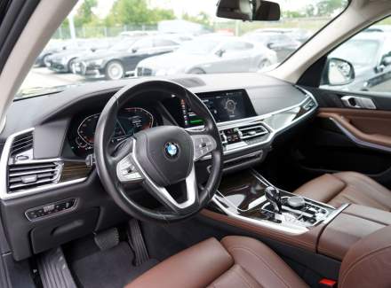 BMW - X7