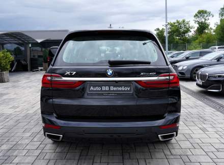 BMW - X7