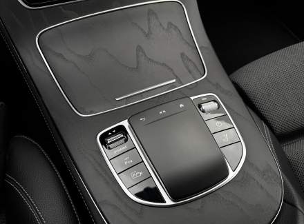 Mercedes-Benz - E-class