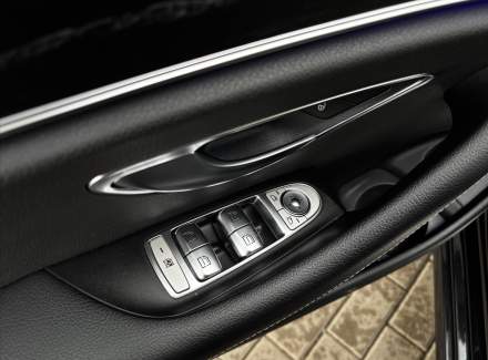 Mercedes-Benz - E-class