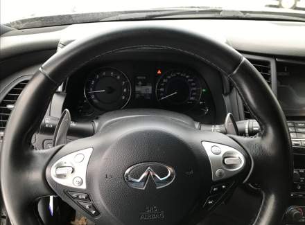 Infiniti - QX70