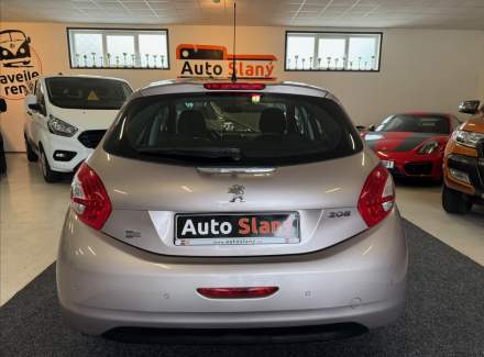 Peugeot - 208