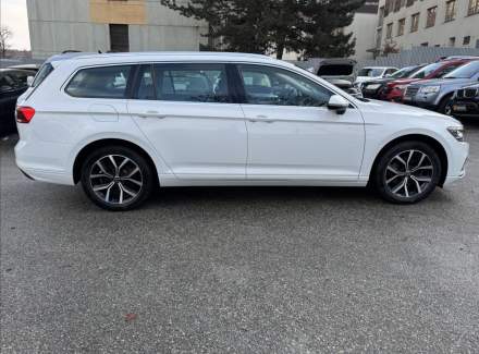 Volkswagen - Passat