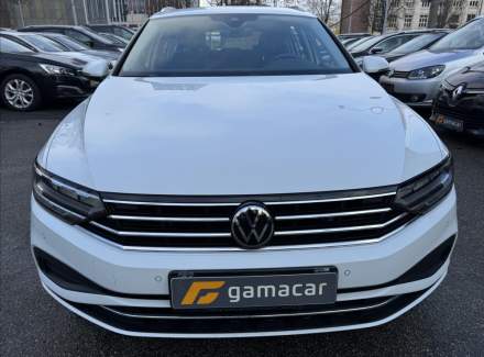 Volkswagen - Passat