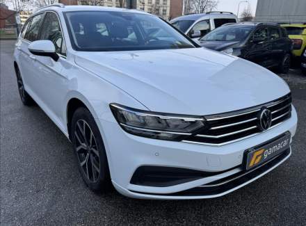 Volkswagen - Passat
