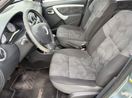 Dacia - Sandero