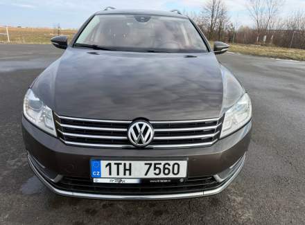 Volkswagen - Passat