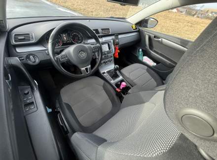 Volkswagen - Passat