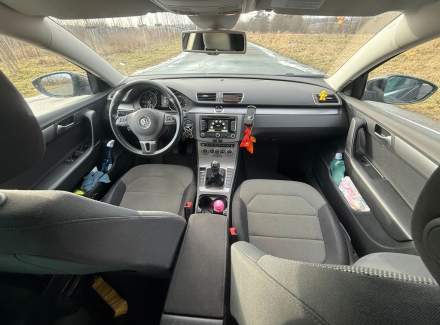 Volkswagen - Passat