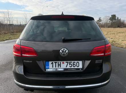 Volkswagen - Passat