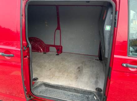 Volkswagen - Transporter 2.0 TDI (140 Hp) L2H1
