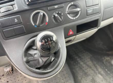Volkswagen - Transporter 2.0 TDI (140 Hp) L2H1