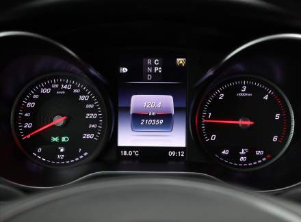 Mercedes-Benz - V-class