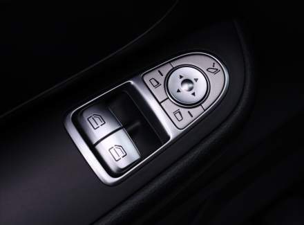 Mercedes-Benz - V-class