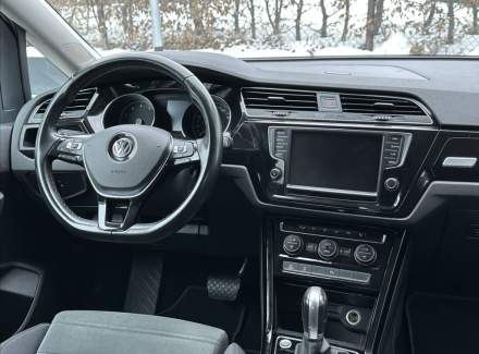Volkswagen - Touran