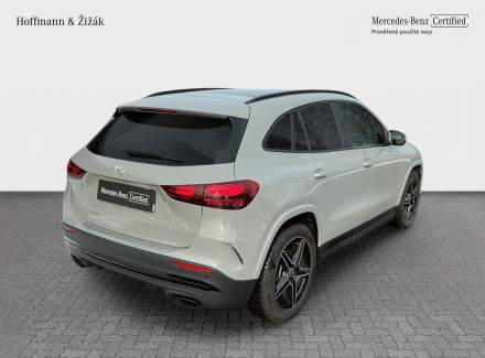 Mercedes-Benz - GLA