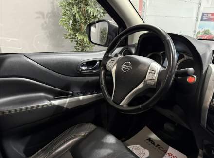 Nissan - Navara