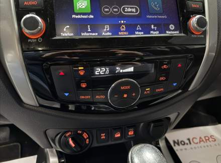 Nissan - Navara
