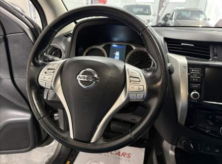 Nissan - Navara