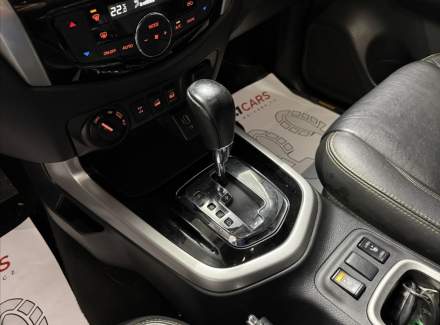 Nissan - Navara