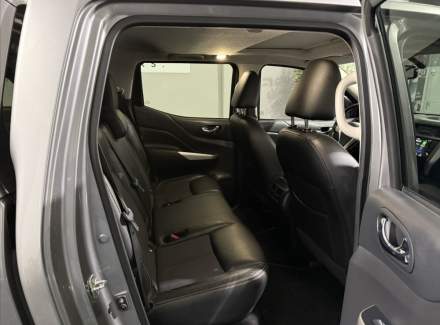 Nissan - Navara