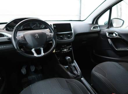 Peugeot - 208