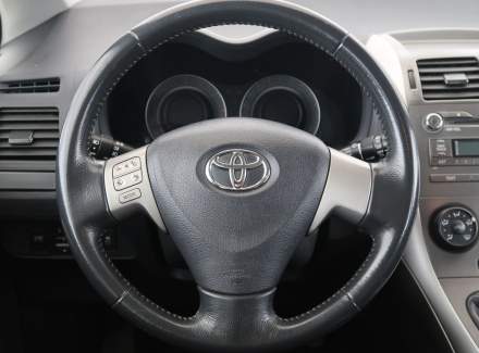 Toyota - Auris