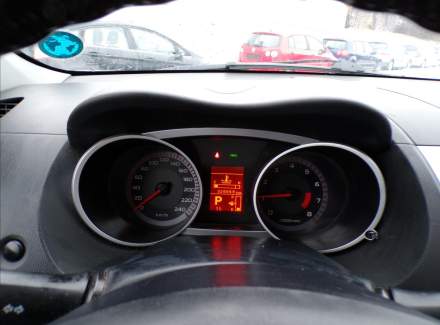 Mitsubishi - Outlander