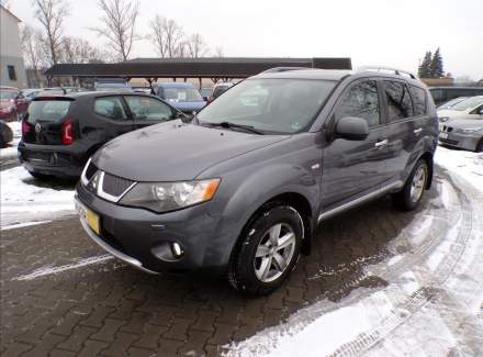 Mitsubishi - Outlander