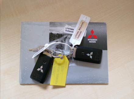 Mitsubishi - Outlander