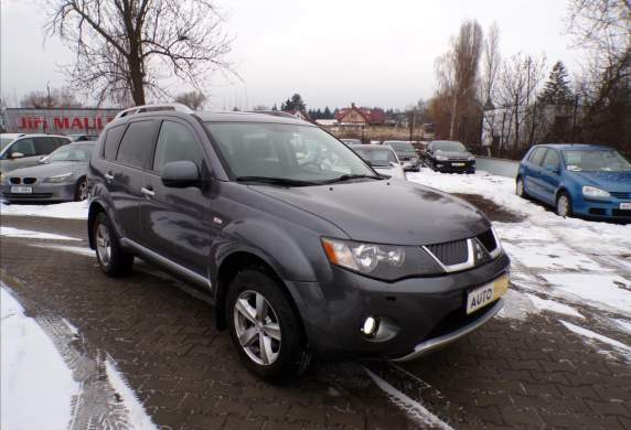 Mitsubishi - Outlander
