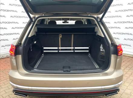 Volkswagen - Touareg