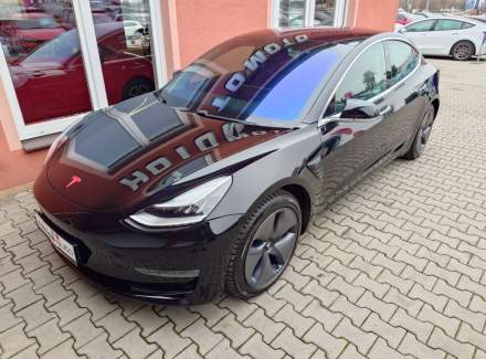 Tesla - Model 3