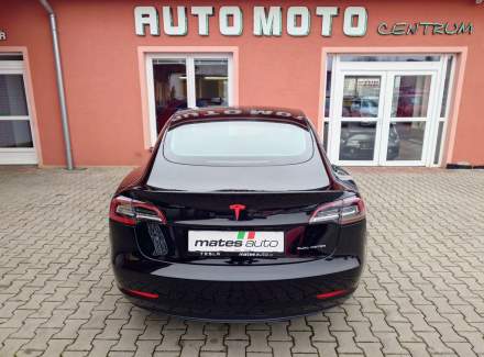 Tesla - Model 3