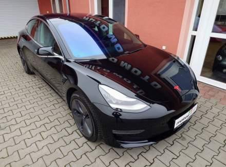 Tesla - Model 3