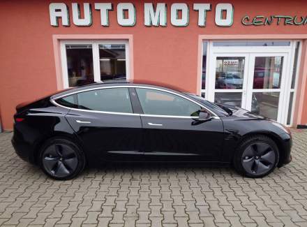 Tesla - Model 3