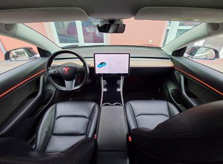 Tesla - Model 3