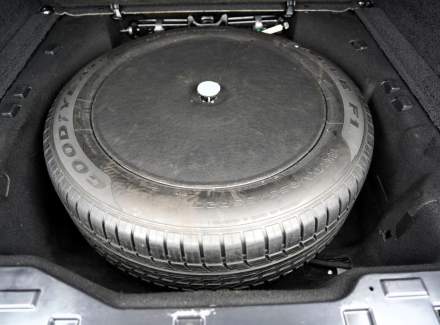 Land Rover - Range Rover