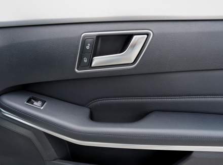 Mercedes-Benz - E-class