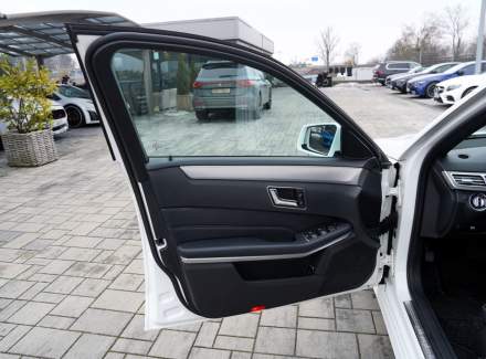 Mercedes-Benz - E-class