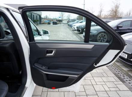 Mercedes-Benz - E-class