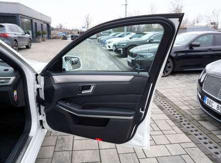 Mercedes-Benz - E-class